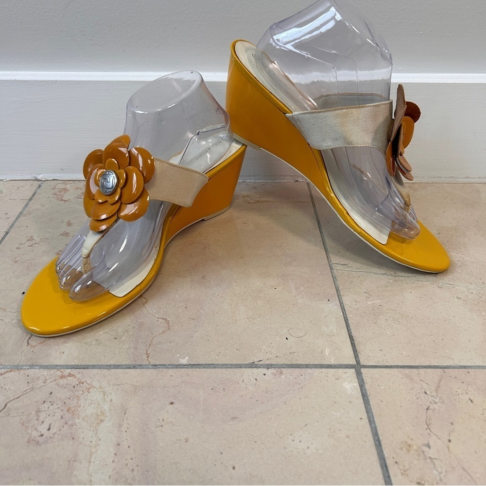 Rockport women’s size 11 Wedge Sandals Orange Floral Resort Wedding *FLAW
